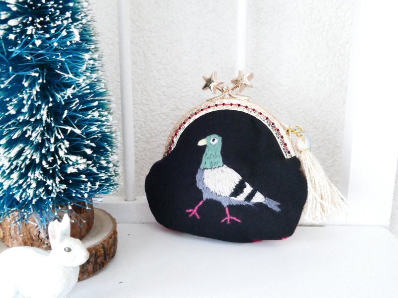 Embroidered mini embroidery star mouthpiece pigeon black x tartan check - 零钱包 - 棉．麻 黑色