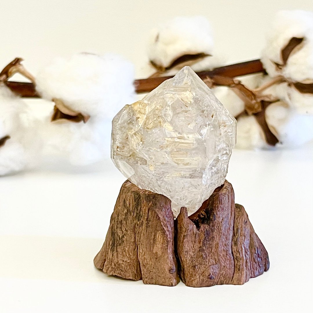 光之石 巴基斯坦 / 骸骨水晶 / 开窗 / 白泥 / 晶窝 - 摆饰 - 水晶 