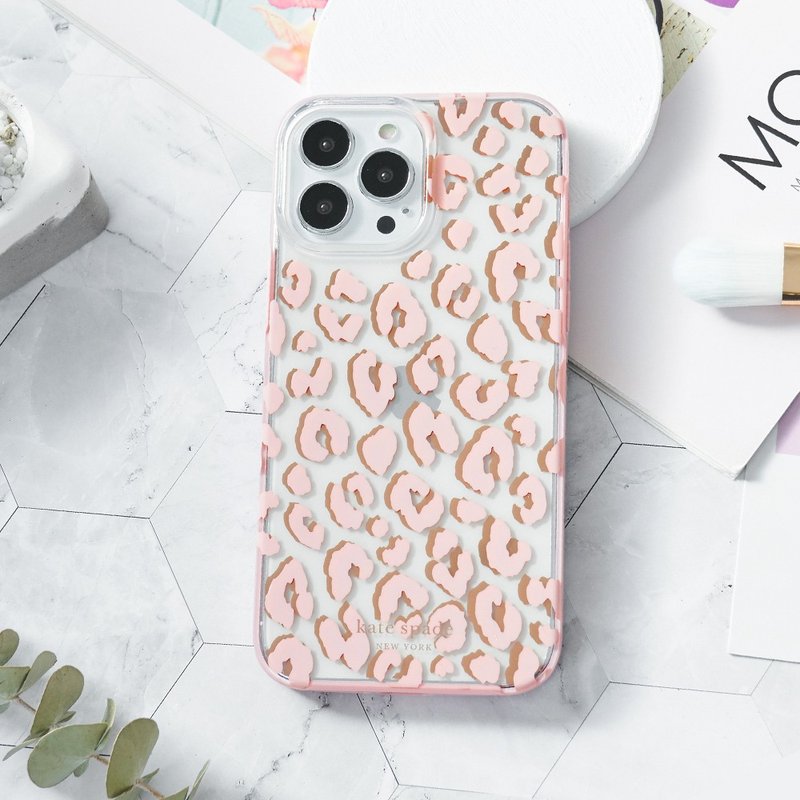 【kate spade】iPhone 13 系列 精品手机壳 粉红豹纹 - 手机壳/手机套 - 塑料 透明
