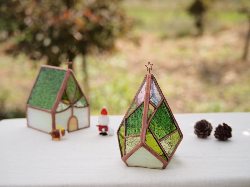 Tree Shining green Led shining holiday candle holder - 灯具/灯饰 - 玻璃 绿色