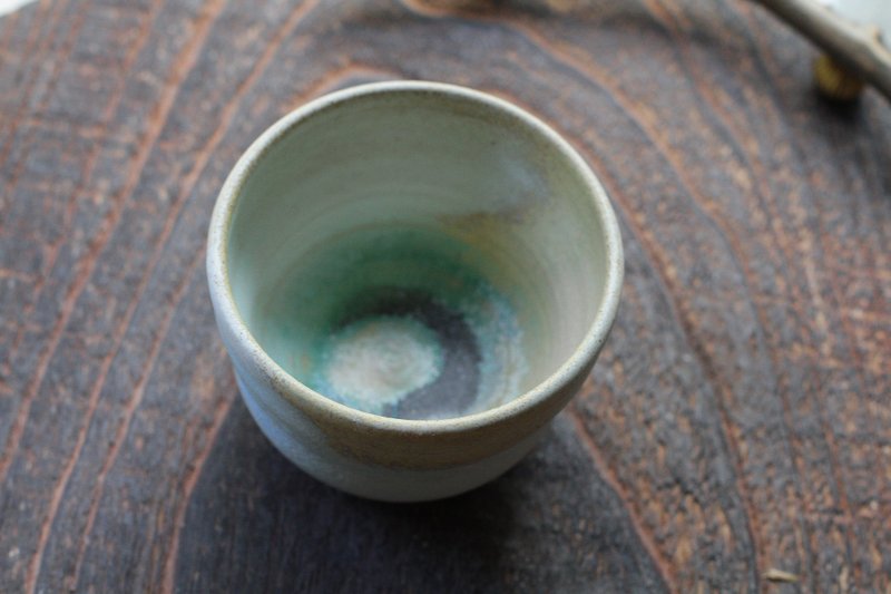 绿之眼手拉坏平光陶杯/茶杯 - 茶具/茶杯 - 陶 绿色