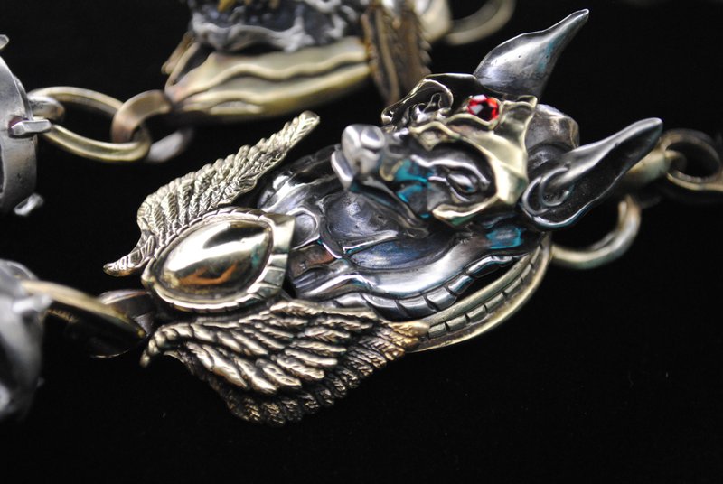 Alarein /手作银饰/钥匙扣/狼城/阿努比斯盾坠 - 钥匙链/钥匙包 - 铜/黄铜 金色