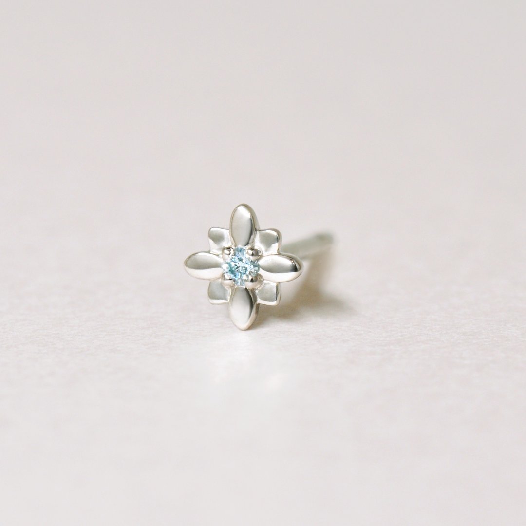 【Second Earrings】 铂金冰蓝钻石花朵单边耳环 - 耳环/耳夹 - 贵金属 