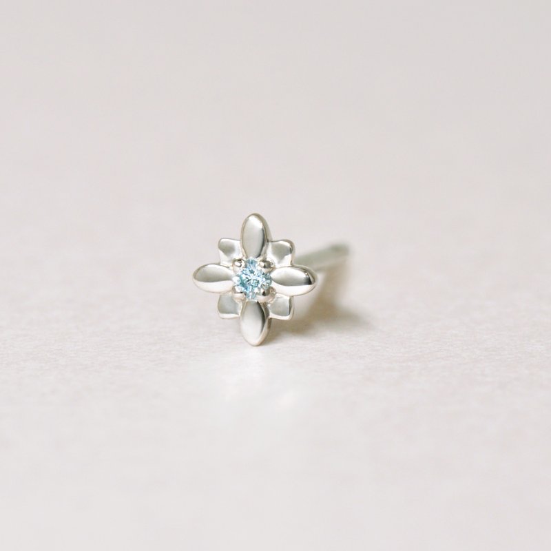 【Second Earrings】 铂金冰蓝钻石花朵单边耳环 - 耳环/耳夹 - 贵金属 