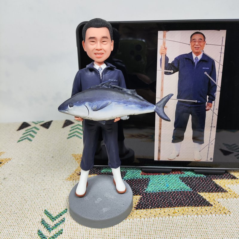 客制化人物公仔 人偶 3D人像画 似颜绘 肖像 定制 生日 纪念 钓鱼 - 玩偶/公仔 - 粘土 多色