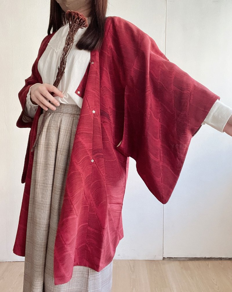 日本制和风印花暗红色长版古着羽织道行和服外套 - 女装休闲/机能外套 - 聚酯纤维 红色