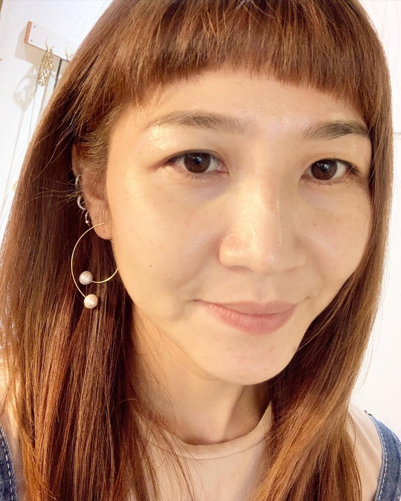 大小双c线条黄铜线珍珠+后耳塞珍珠耳环_可改成夹式耳环 - 耳环/耳夹 - 铜/黄铜 金色