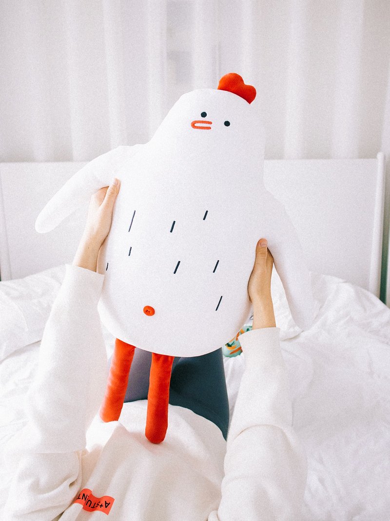 裝蒜三兄弟抱枕 胸毛雞小弟 可摳肚臍眼解壓(!) 靠枕 玩具 坐墊 - 枕头/抱枕 - 聚酯纤维 红色