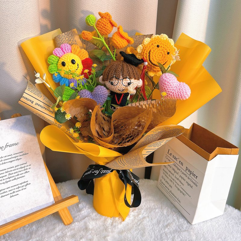 手工钩针毕业花束-戴帽子和眼镜的毕业男孩 - 玩偶/公仔 - 绣线 