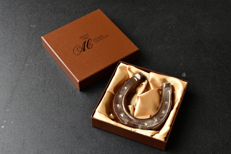 马蹄形巧克力 - 巧克力 - 新鲜食材 咖啡色