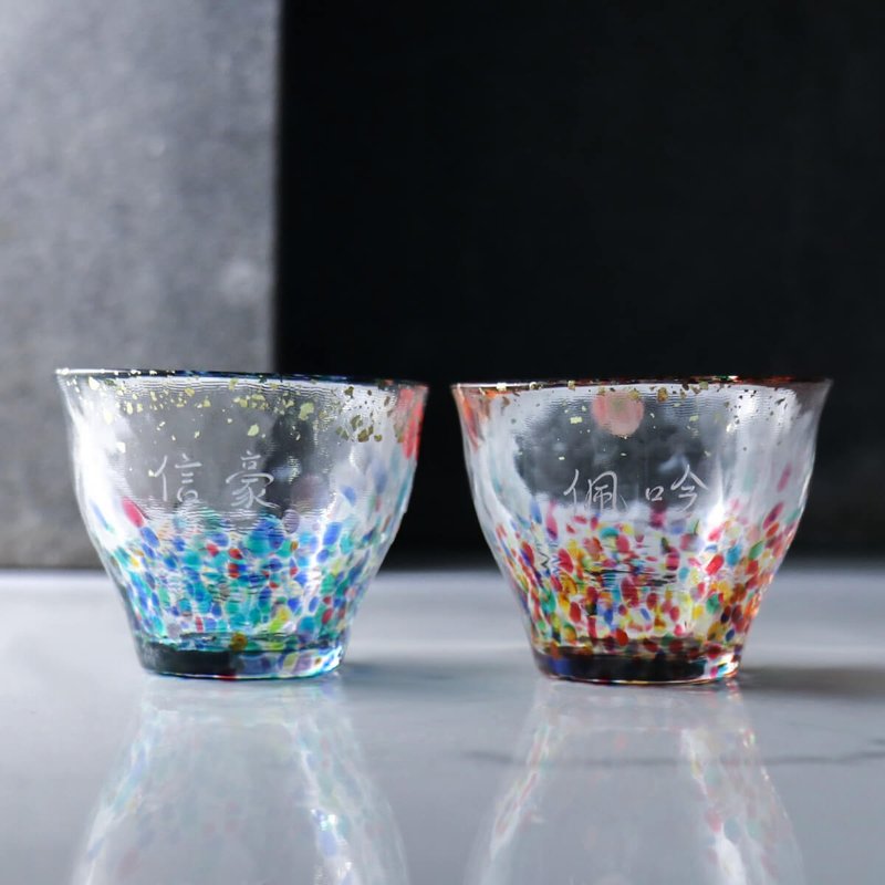 (一对价)85cc【ADERIA金箔结婚祝杯】日本津轻手作金彩花火汤吞杯 - 酒杯/酒器 - 玻璃 多色