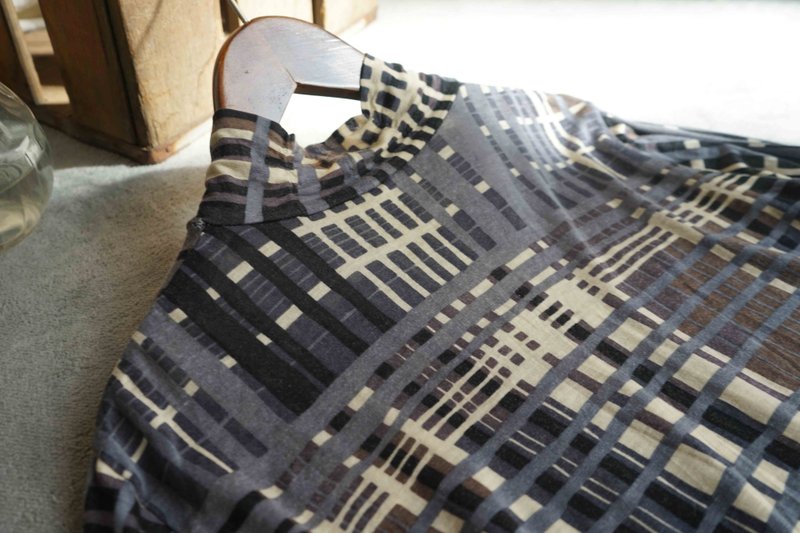 寻宝古着-个性黑灰格纹透肤半高领上衣 - 女装上衣 - 聚酯纤维 灰色