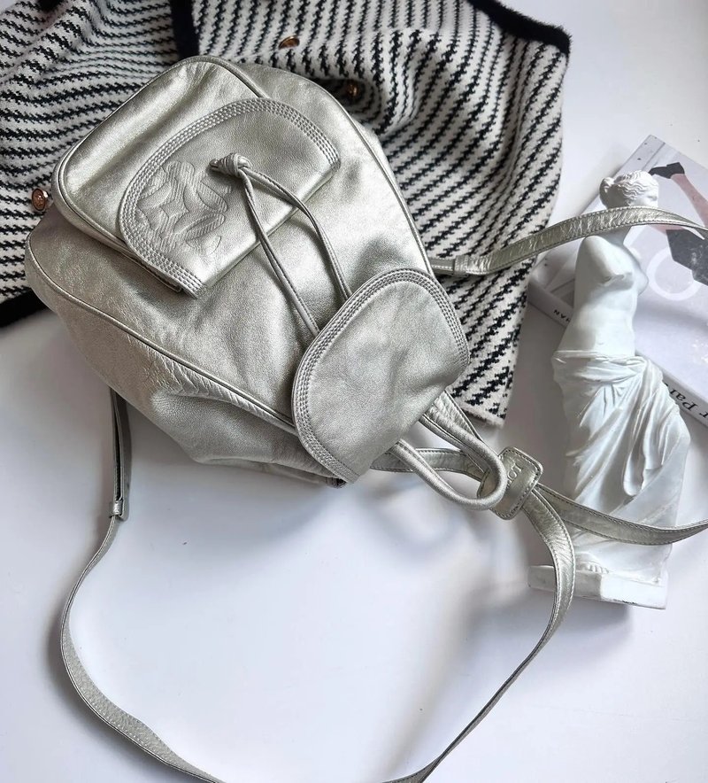 中古包 Loewe罗威 背包 - 后背包/双肩包 - 真皮 银色