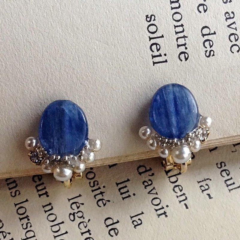 16kgp Kyanite and Swarovski's Oval Ear Clip ★ 16kgp kyanite and Swarovski Oval ear clip * Mimi夾 * zm-05e - 耳环/耳夹 - 宝石 蓝色