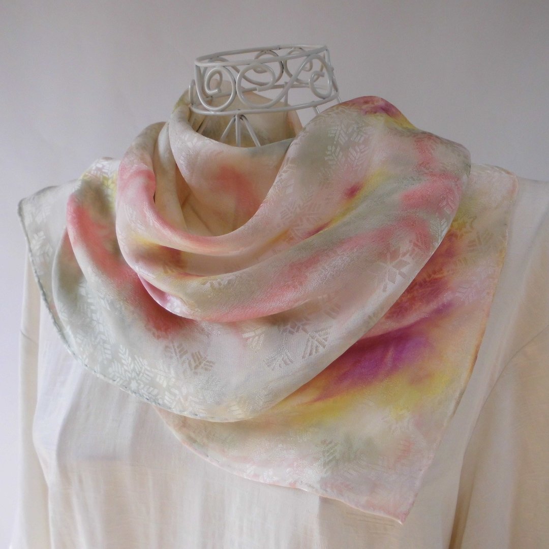 Hand-painted silk short stole_flowers flower lover in the snow-yellow_2 - 围巾/披肩 - 丝．绢 黄色