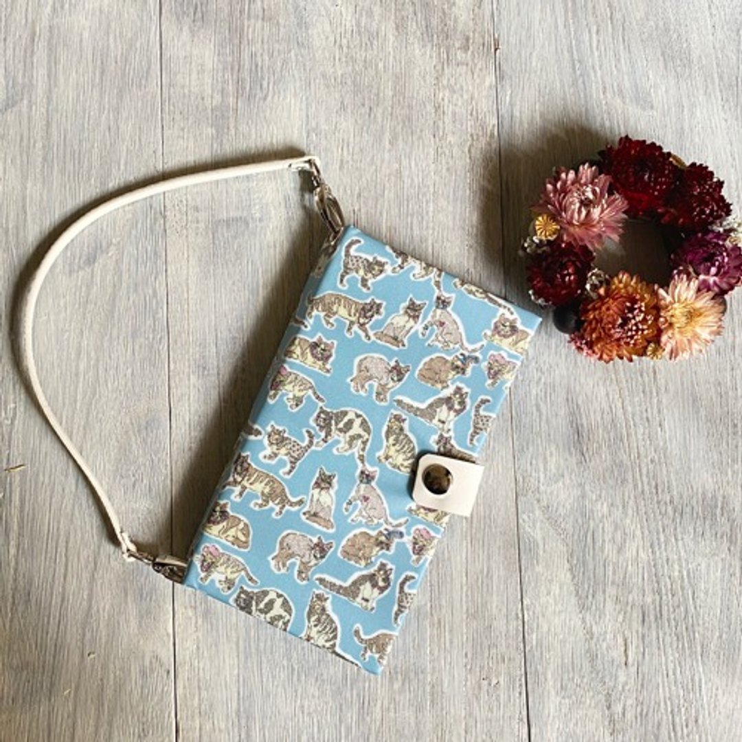 Smartphone case that can be used like a bag Liberty Spring/Summer New Willoughby Mews LB (general-purpose type/compatible with all models) - 其他 - 棉．麻 