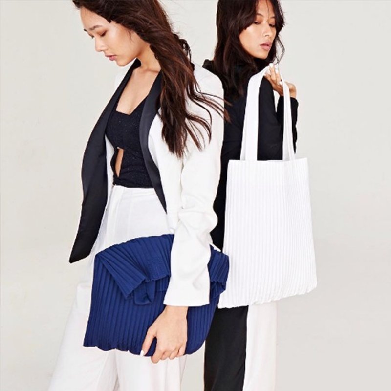 aPulp Tote Bag in Navy Blue - 手提包/手提袋 - 其他材质 蓝色