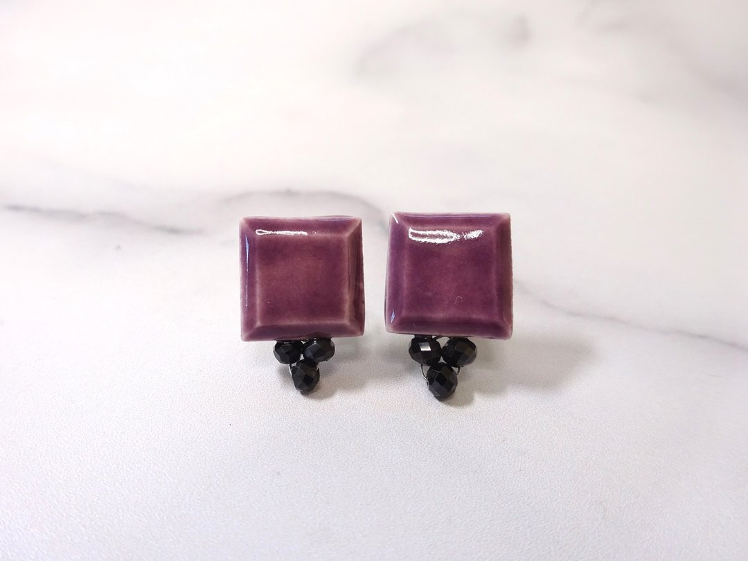 Square and black spinel earrings purple - 耳环/耳夹 - 陶 紫色