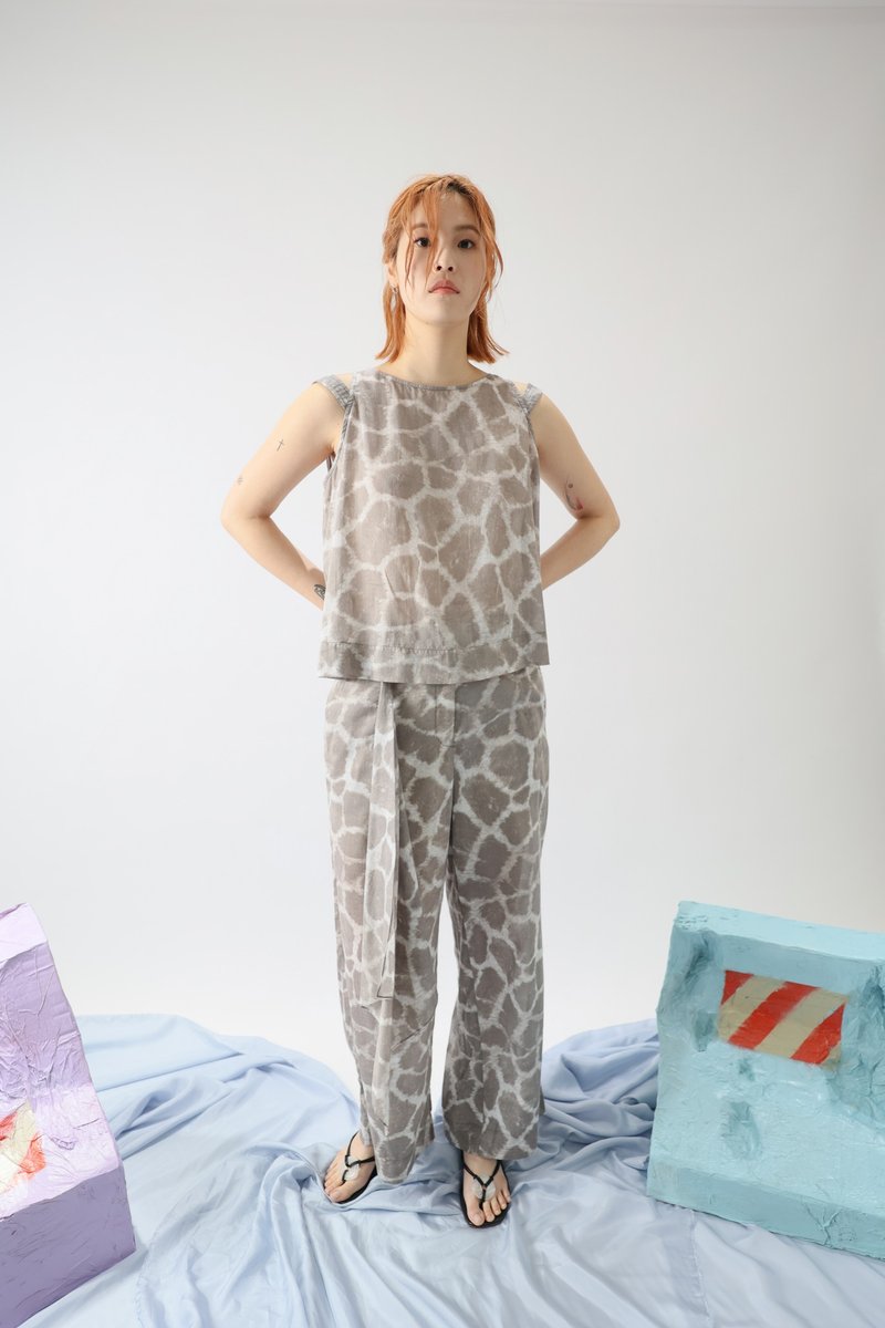 双肩带篓空背心 - 女装背心 - 棉．麻 