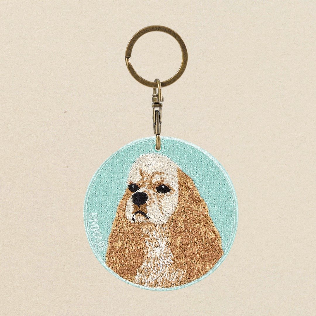 EMJOUR 双面刺绣吊饰 - 可卡犬 | 仿真刺绣 - 吊饰 - 绣线 卡其色