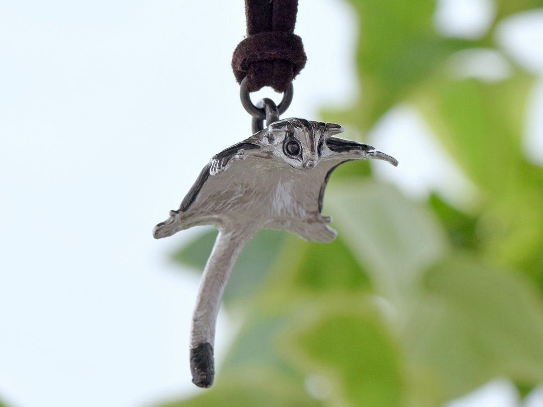 Gliding flying squirrel necklace - 项链 - 其他金属 银色