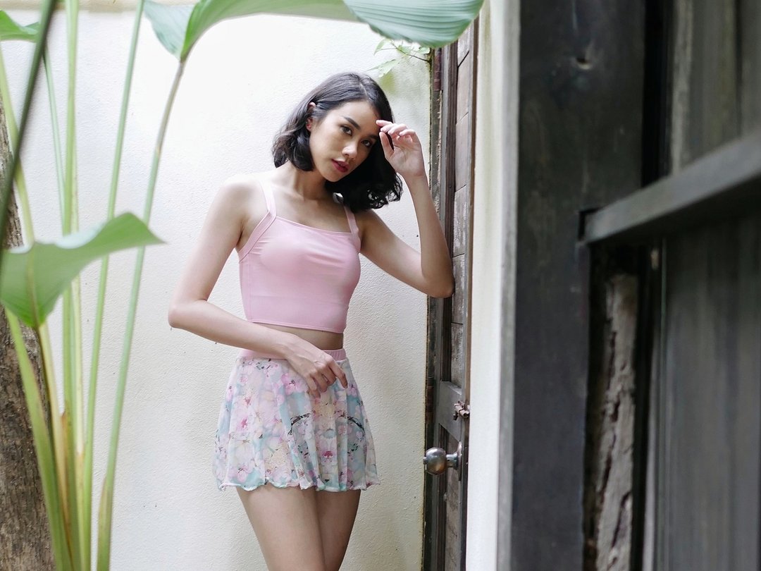 A day at the beach : pink-floral see through skirt - 女装泳衣/比基尼 - 其他材质 粉红色