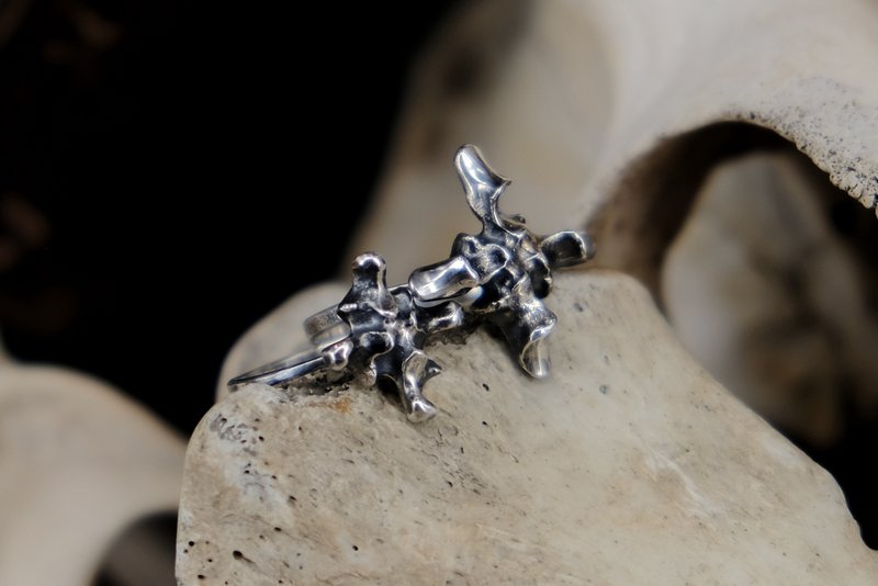 【山骸纪】十字骨胳戒 - 戒指 - 银 银色