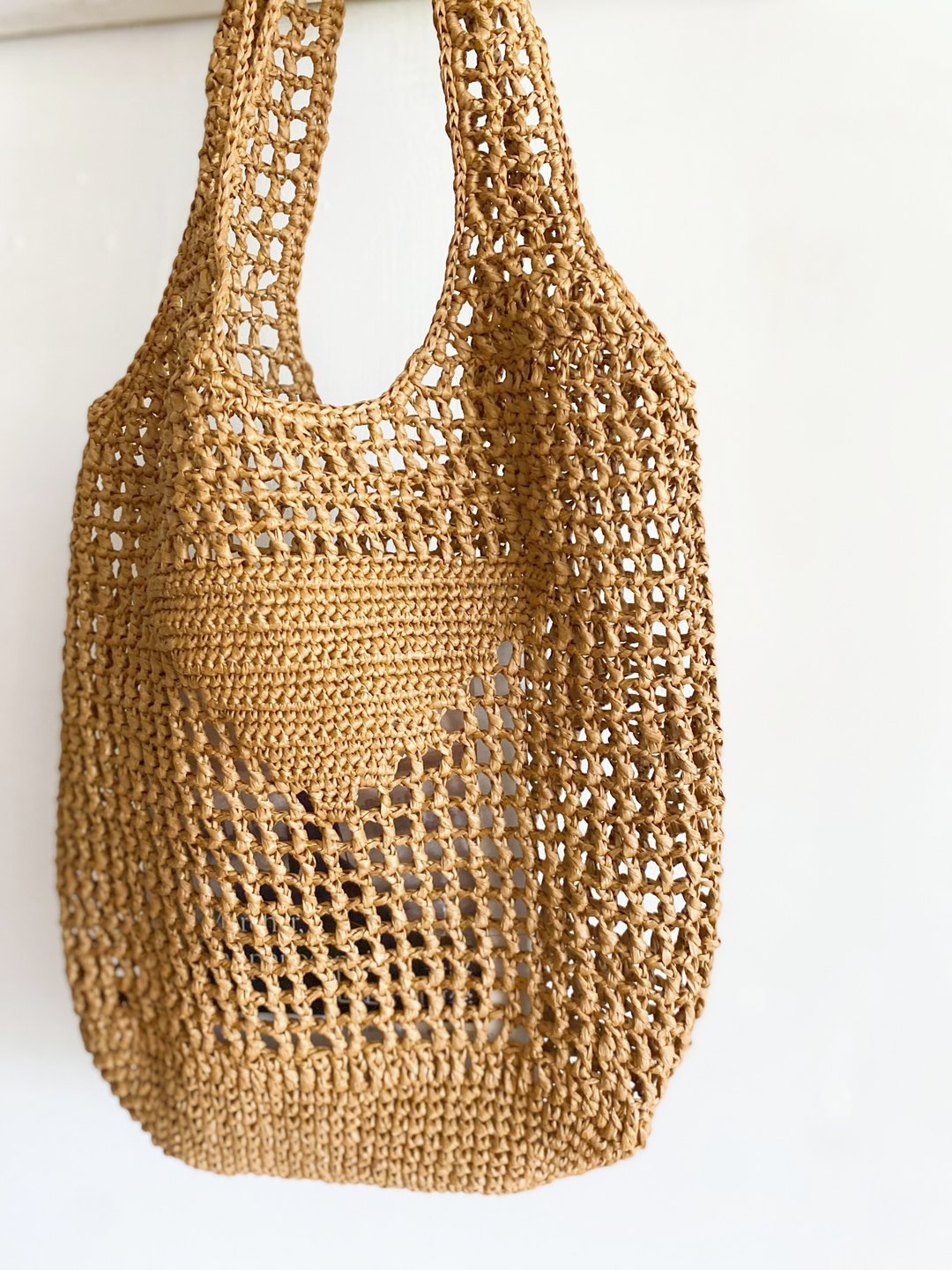 【好日手作】Handmade。手工日本纸线编织焦糖三角镂空侧背手拿包 - 手提包/手提袋 - 纸 咖啡色