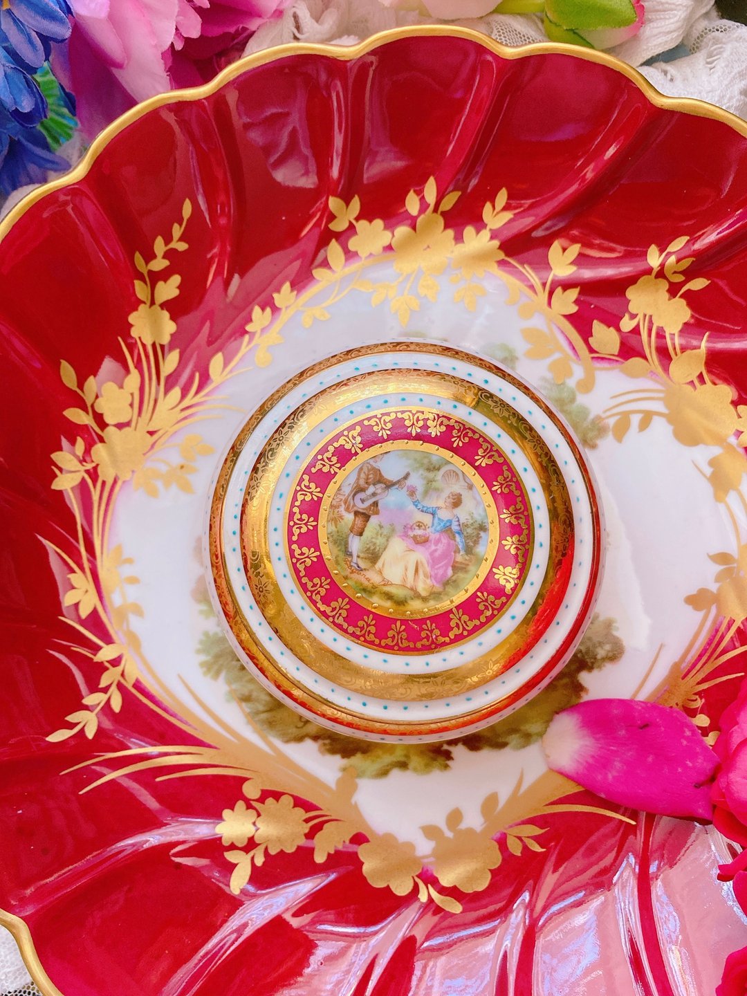 法国名瓷利摩日Limoges 手绘22k金谈情说爱圆型珠宝盒饰品盒 - 收纳用品 - 瓷 红色