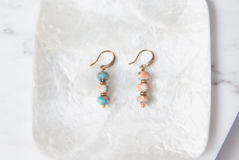 〔蛾室〕暮光／黄铜耳环 - 耳环/耳夹 - 其他金属 红色