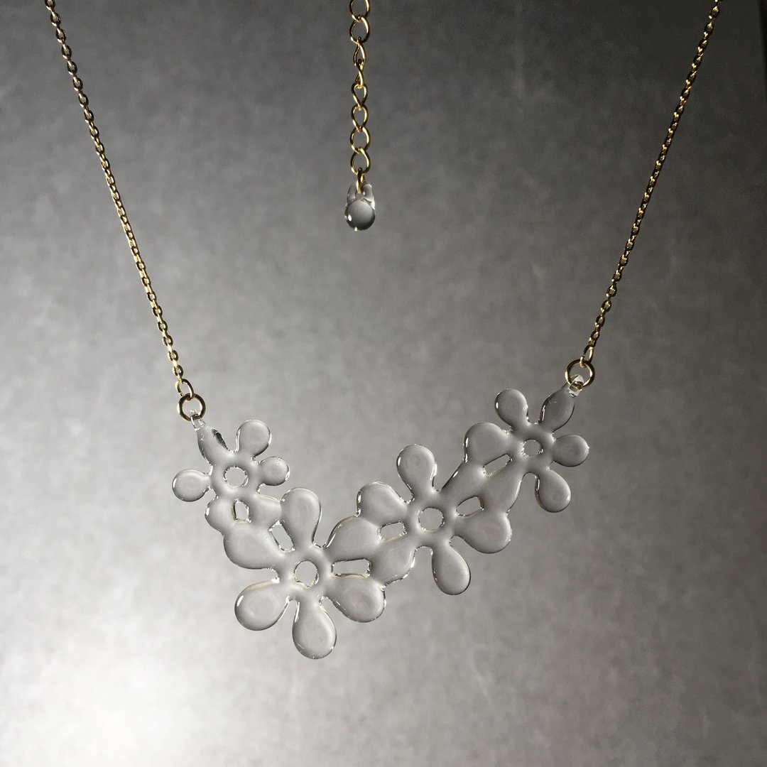 - Snow melting in spring - Necklace - 项链 - 玻璃 白色