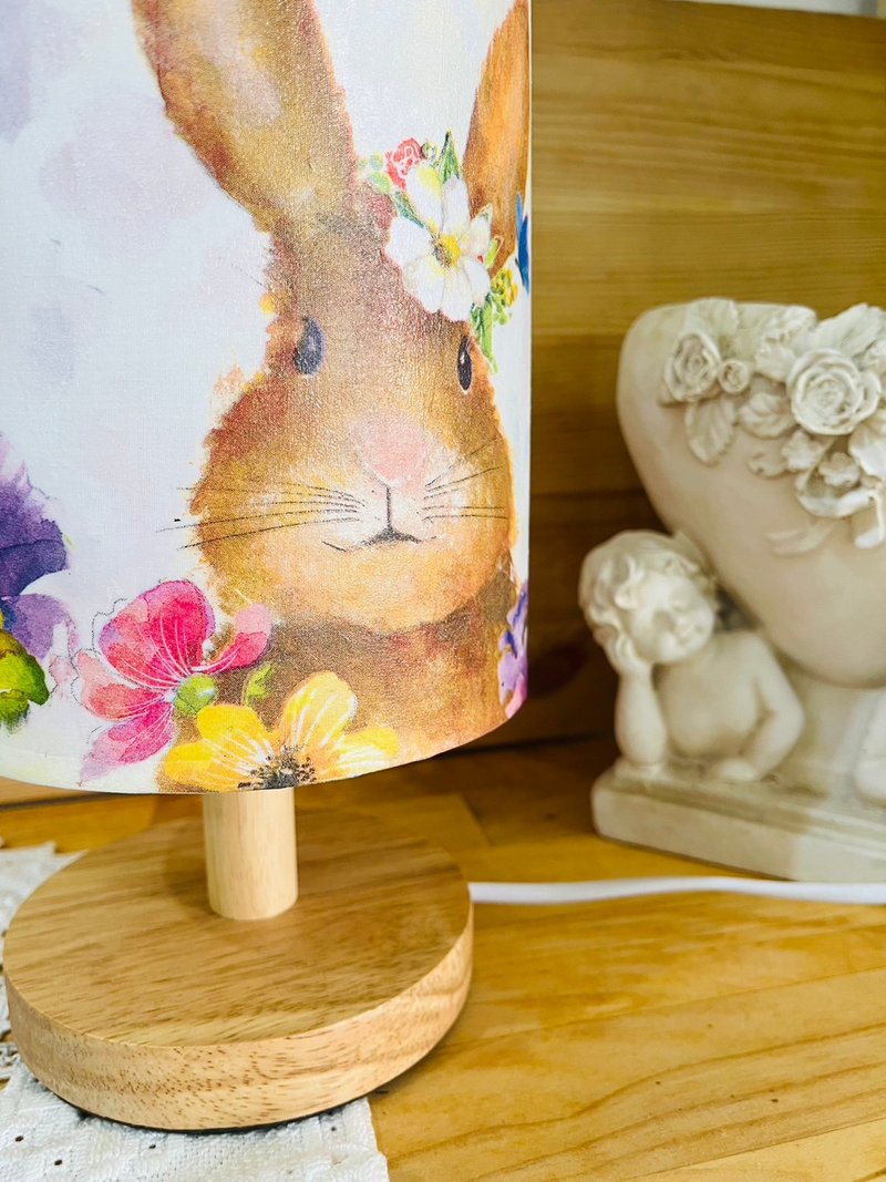 DIY 桃园 萌兔夜灯 台灯 边桌灯 床头灯 蝶古巴特 纸艺拼贴 - 插画/绘画/写字 - 棉．麻 