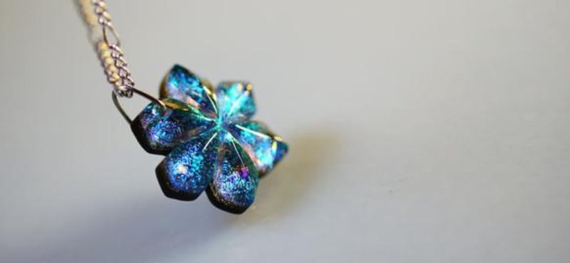 Illusion flower - 项链 - 其他金属 