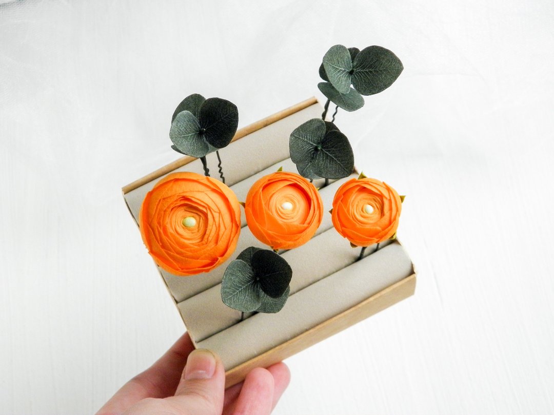 Orange floral hair pins Eucalyptus bridal hair piece Fall wedding hair clip - 发饰 - 植物．花 橘色