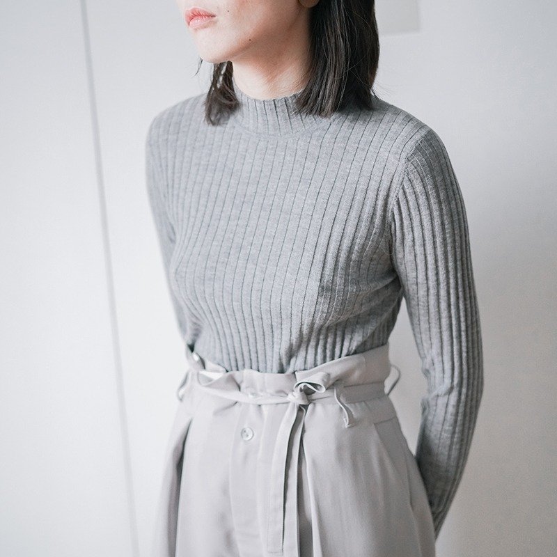 灰色/黑色 真丝羊毛长袖薄款针织打底衫 半高领竖条纹修身款 春季新款 90%美丽诺羊毛+10%桑蚕丝真丝 完美品质内搭衫薄毛衣  | vitatha 番塔塔原创设计独立女装品牌 - 女装针织衫/毛衣 - 羊毛 灰色