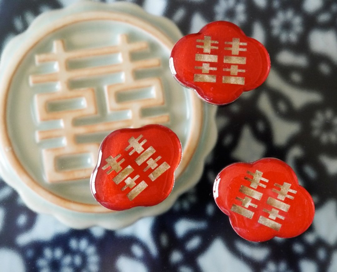 Double happiness Shuyoshi brooch Shuangyuan reproductive thoracic needle - 胸针 - 其他材质 红色
