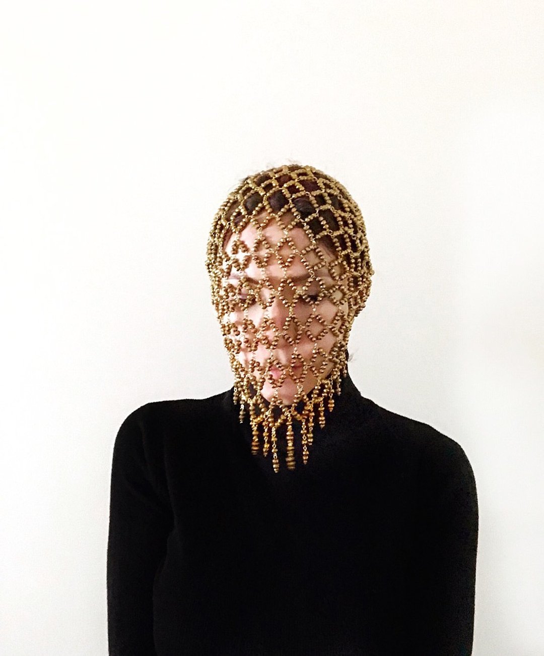 Golden Face Mask Avery, Face Couture Accessory, Face Jewelry - 口罩 - 玻璃 金色