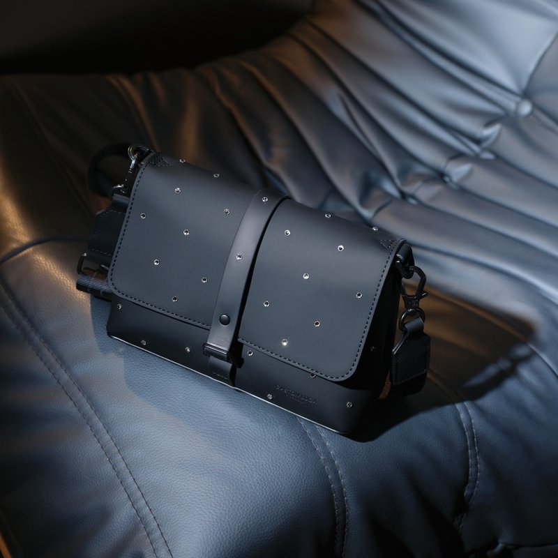 GASTON LUGA Splash Crossbody Bag 斜肩/侧背包-Swarovski水晶款 - 侧背包/斜挎包 - 其他材质 黑色