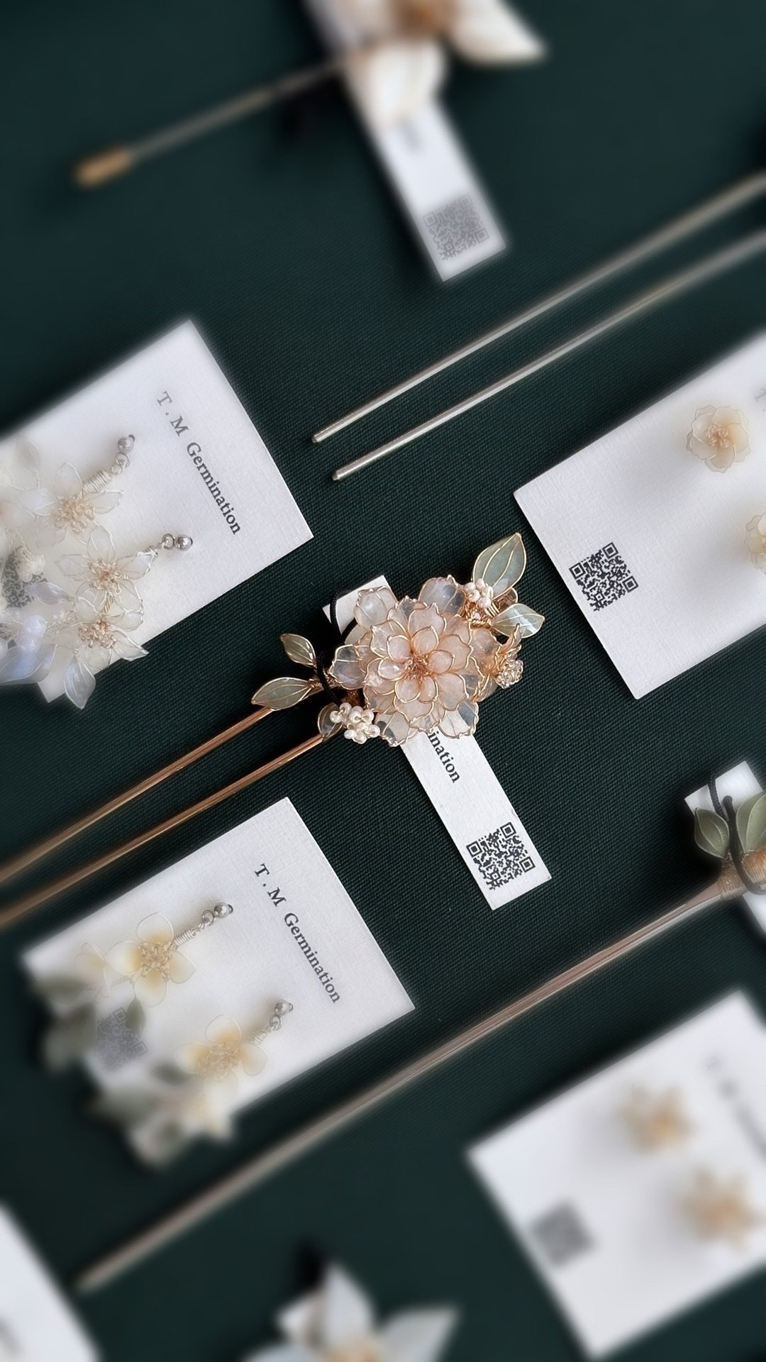 栀子花 水晶花发簪、双股簪 (预购再制) - 发饰 - 树脂 白色