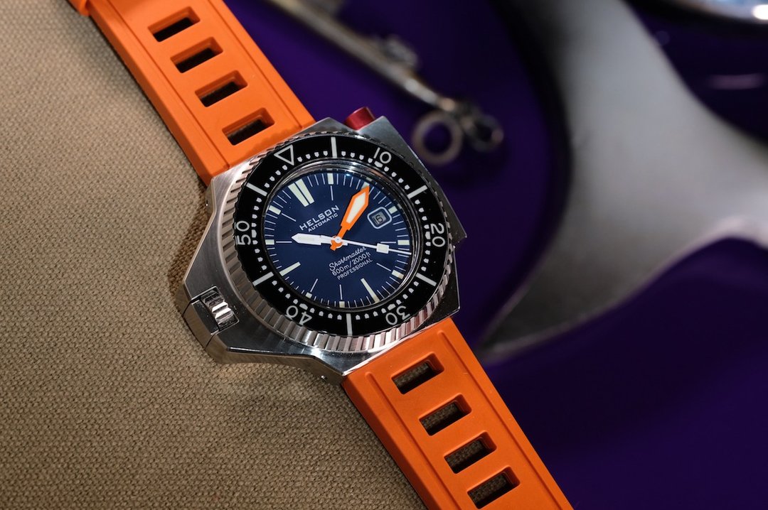 HELSON Sharkmaster 600m 1970 OMEGA homage 海马 浅水表 - 男表/中性表 - 不锈钢 银色