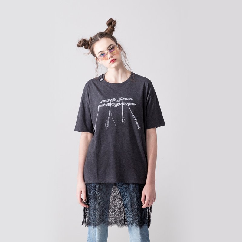 【女款】 蕾丝下摆 长版圆领t-shirt / 黑麻灰 - 女装上衣 - 棉．麻 灰色