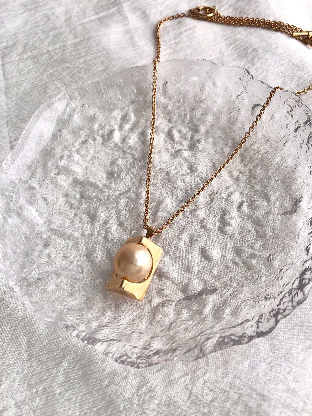 【VintageShop solo 日本直送中古包专卖店】CELINE 赛琳 项链 金色 标志 珍珠 复古 精品 - 项链 - 其他材质 金色