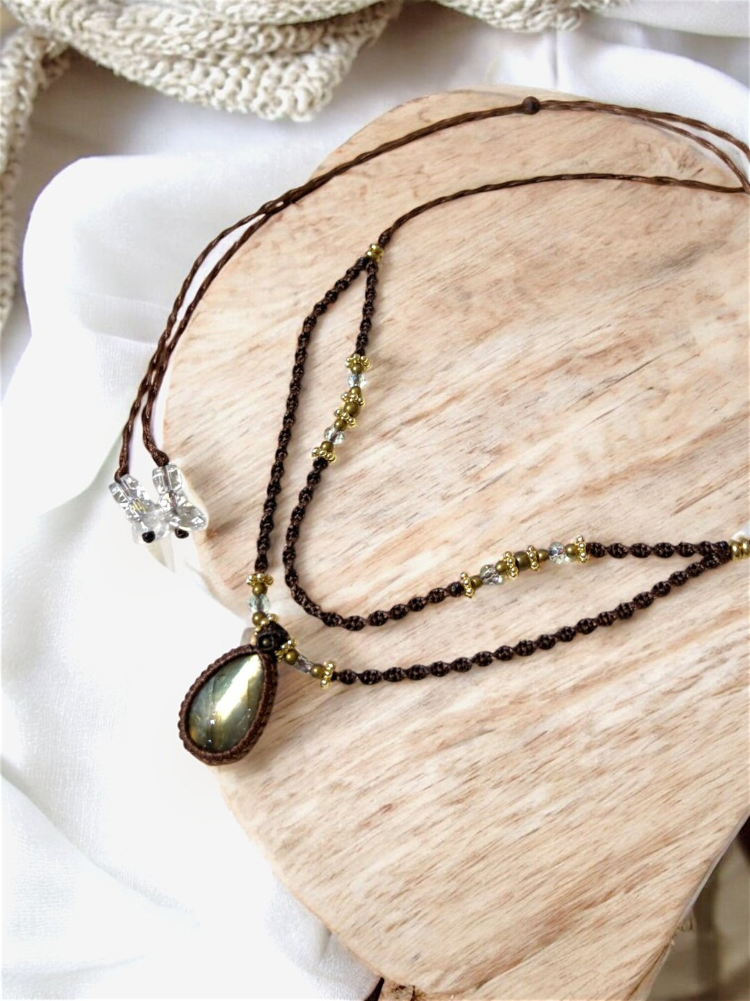 Crystoria Stone | Macrame | 南美蜡线 | 项链 | 黄光拉长石 - 项链 - 宝石 黄色