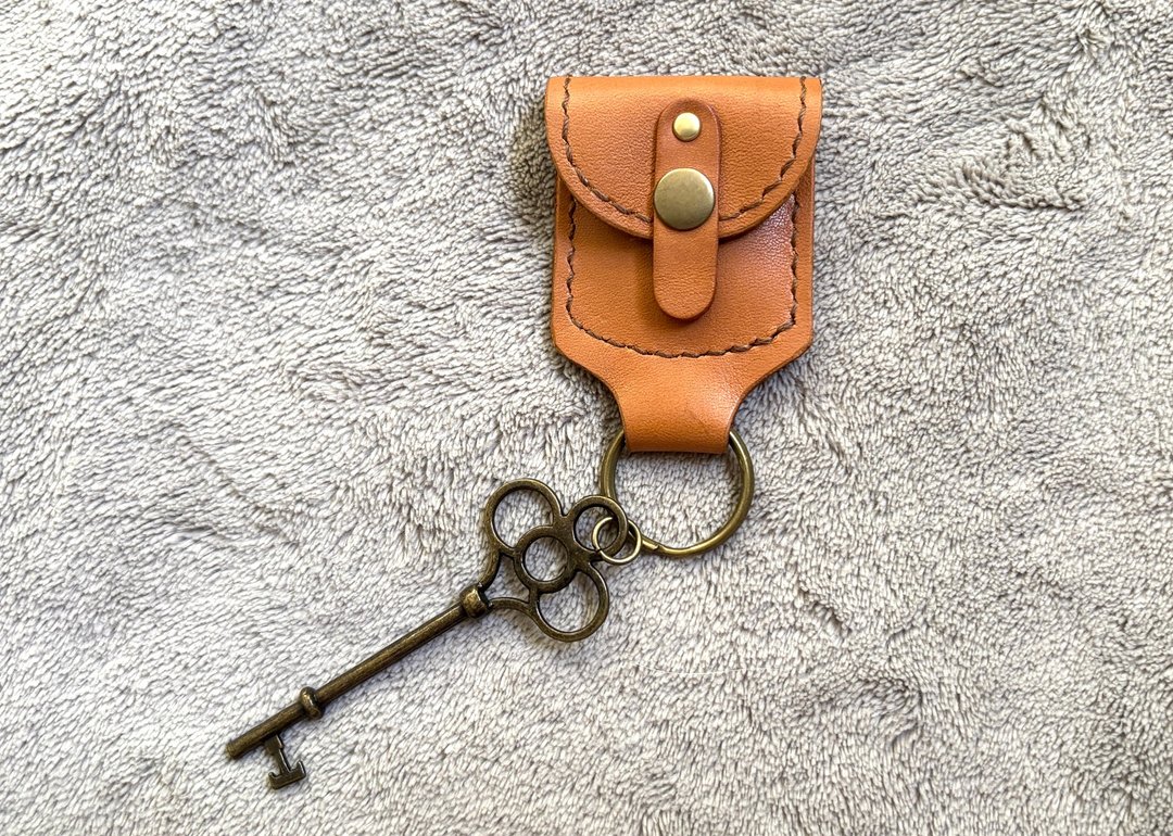 POPO│迷你│皮革钥匙包 leather - 钥匙链/钥匙包 - 真皮 咖啡色