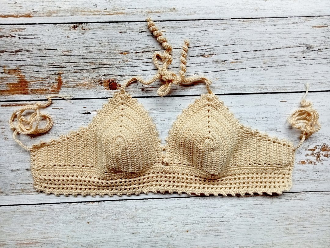尺寸 30-32 英寸 手工钩针比基尼上衣 - 女装上衣 - 压克力 金色