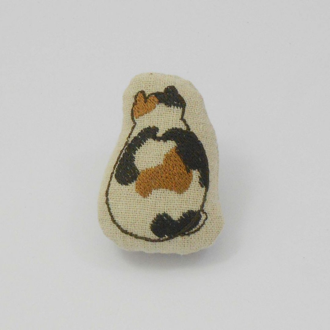 刺绣  猫猫别针09-三花猫04 - 胸针 - 棉 白色