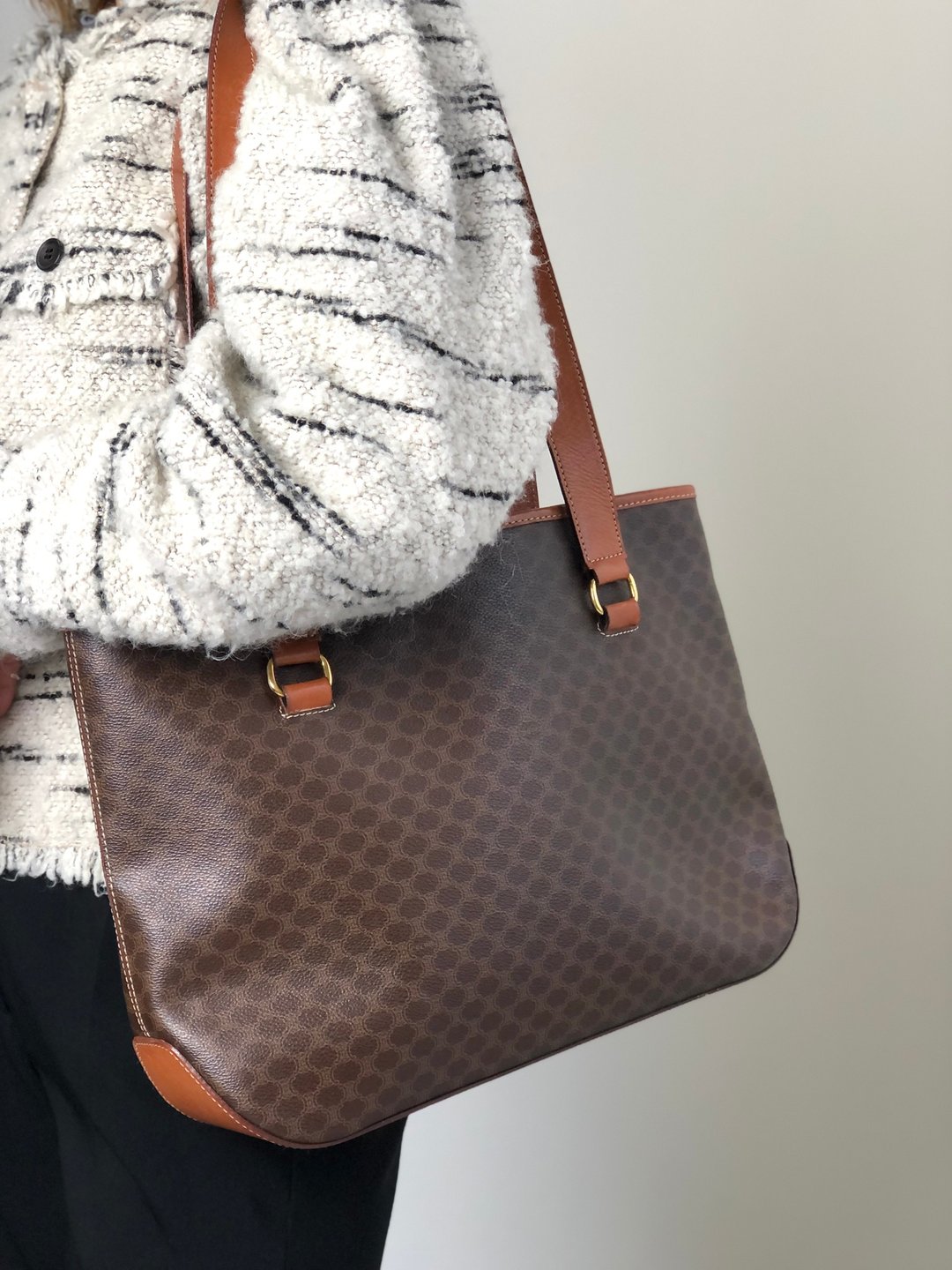 【 日本直送 名牌中古包 】CELINE  સελિન 马车图腾 托特包 棕色 PVC皮革 vintage 古董 iticcu - 手提包/手提袋 - 防水材质 咖啡色
