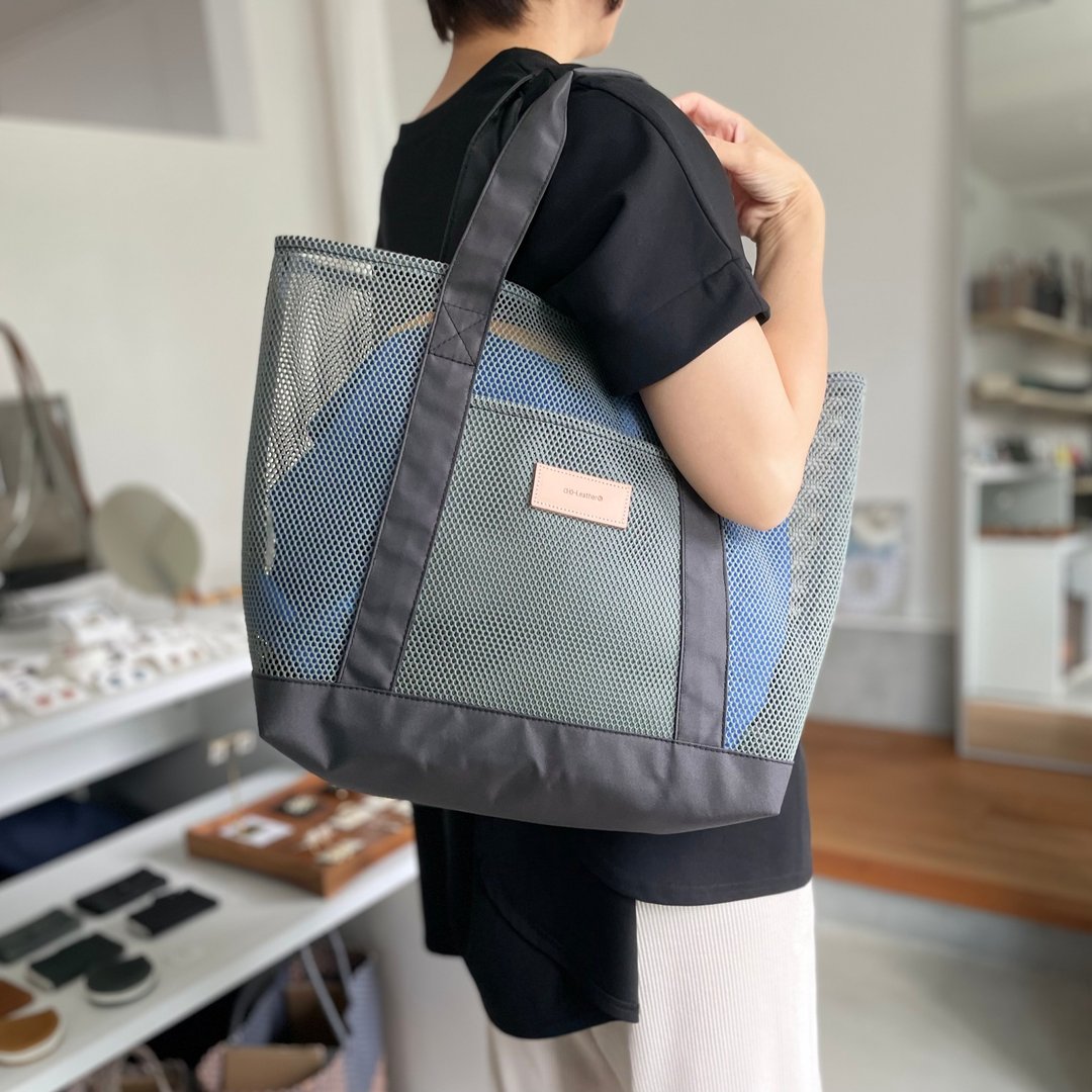 Large-capacity self-supporting nylon mesh tote bag [Grayish Khaki] - 手提包/手提袋 - 棉．麻 卡其色
