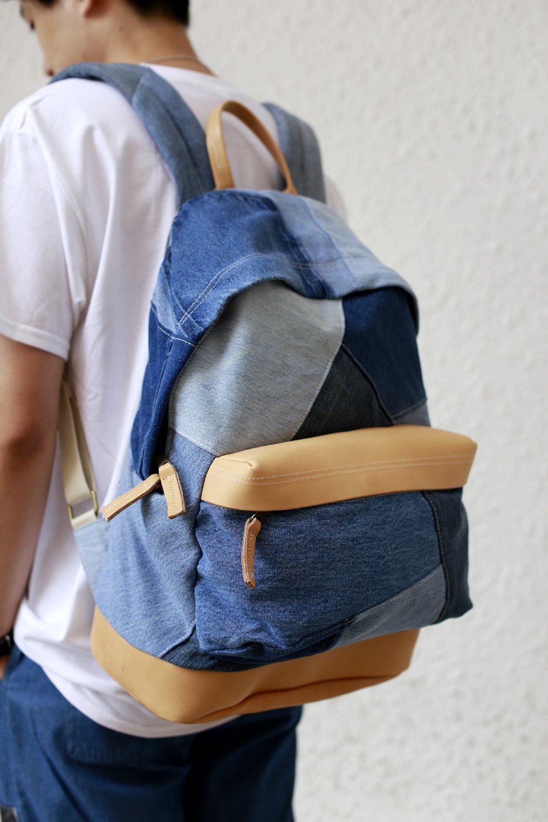牛仔拼布背包 denim backpack - 后背包/双肩包 - 棉 蓝色
