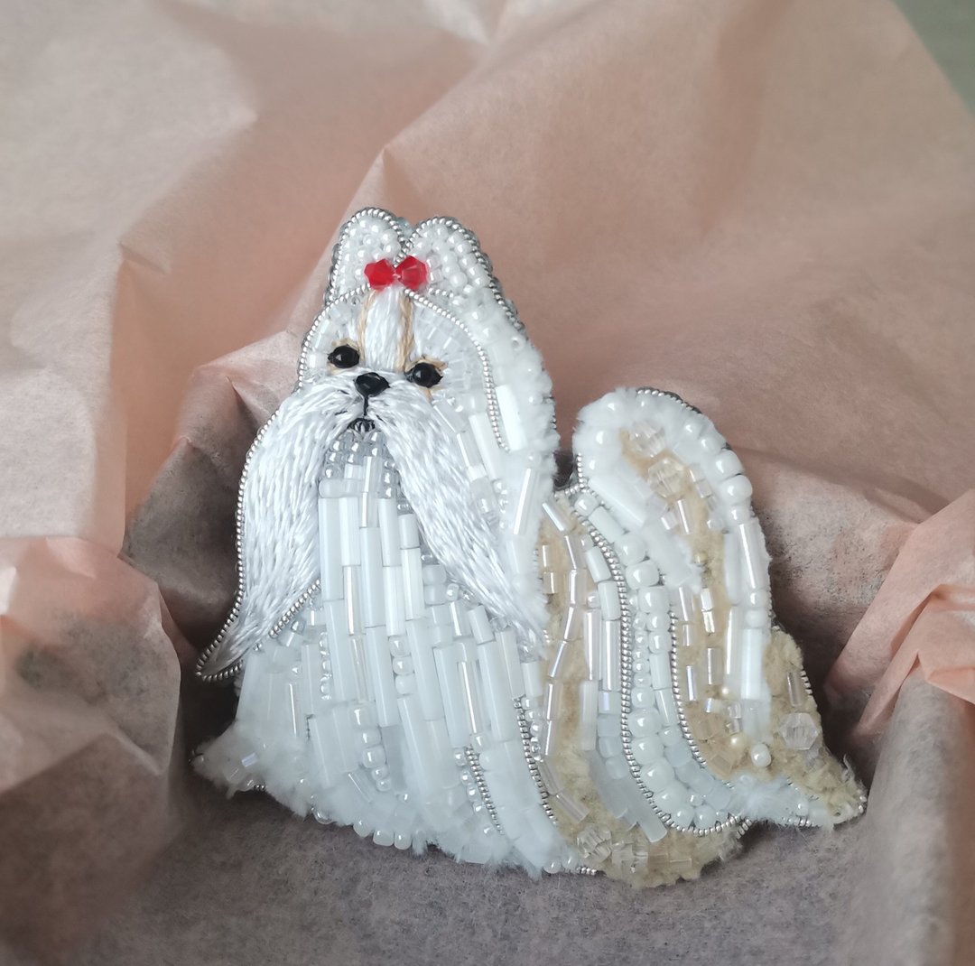 西施犬串珠饰品胸针，宠物肖像胸针，西施犬胸针 - 胸针 - 玻璃 白色